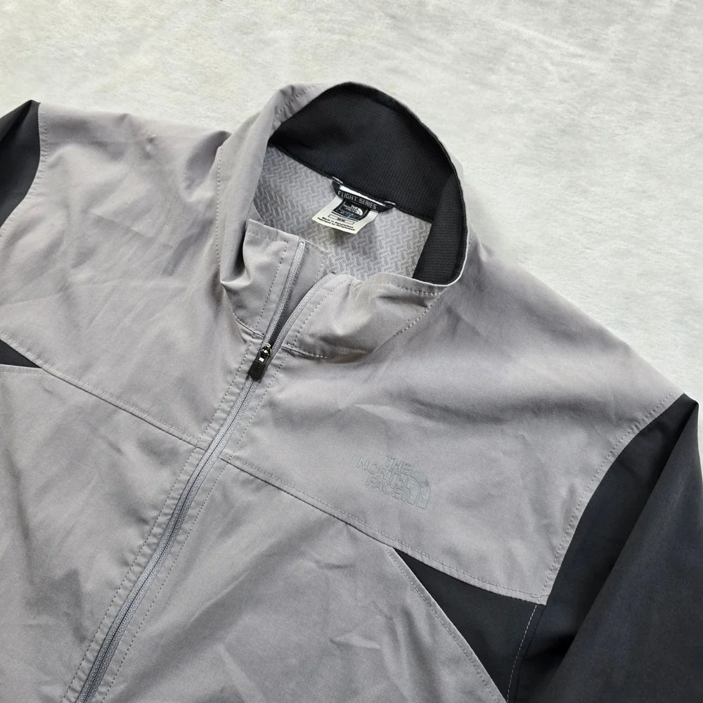 The North Face Flight Series Windbreaker Mens Medium Gray Black‎ Vintage